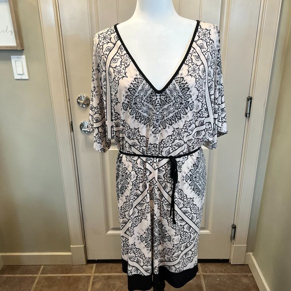 Le Chateau Ladies Dress - Picture 1 of 6